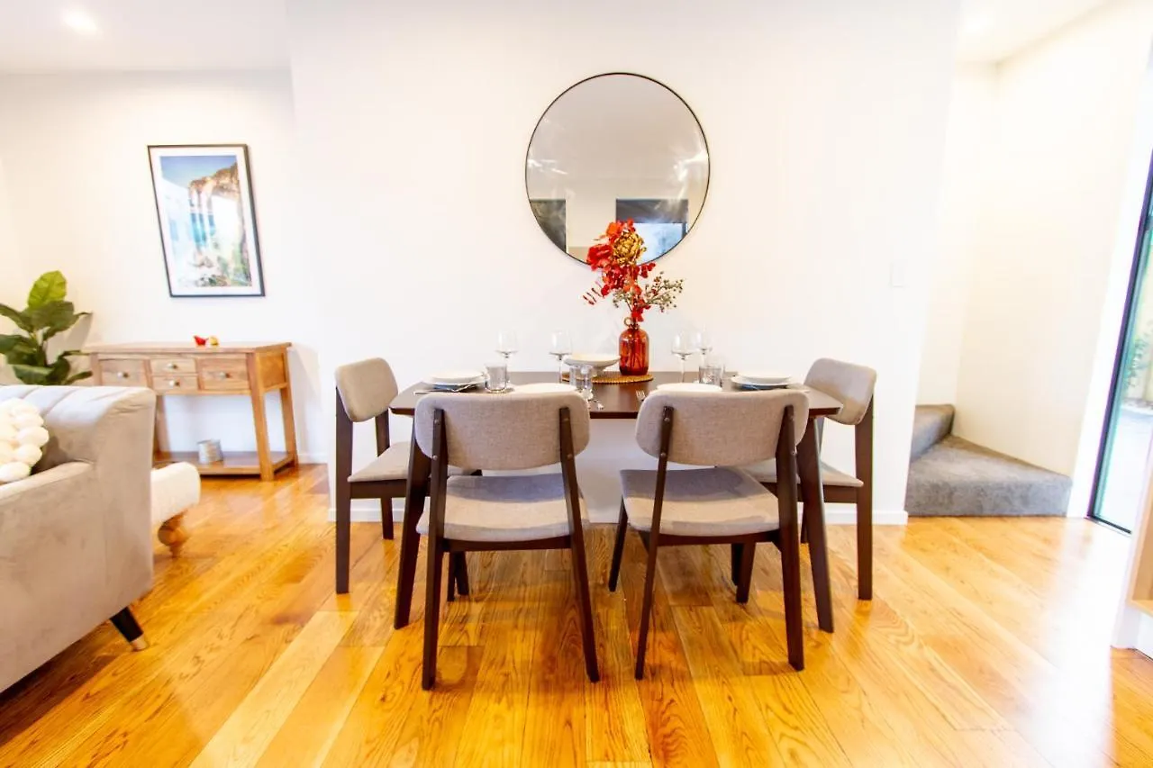 2 Bed Paradise Near Hagley Park Διαμέρισμα Κράισττσερτς